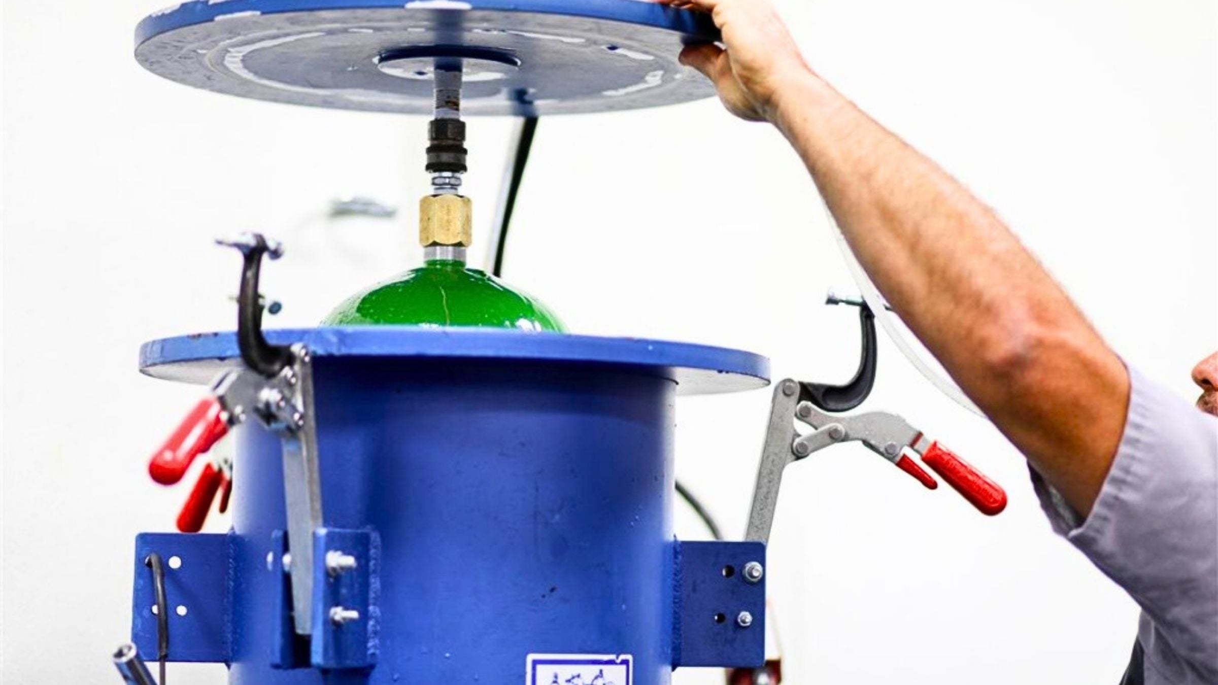 Varios - Accesorios para líneas de conducción