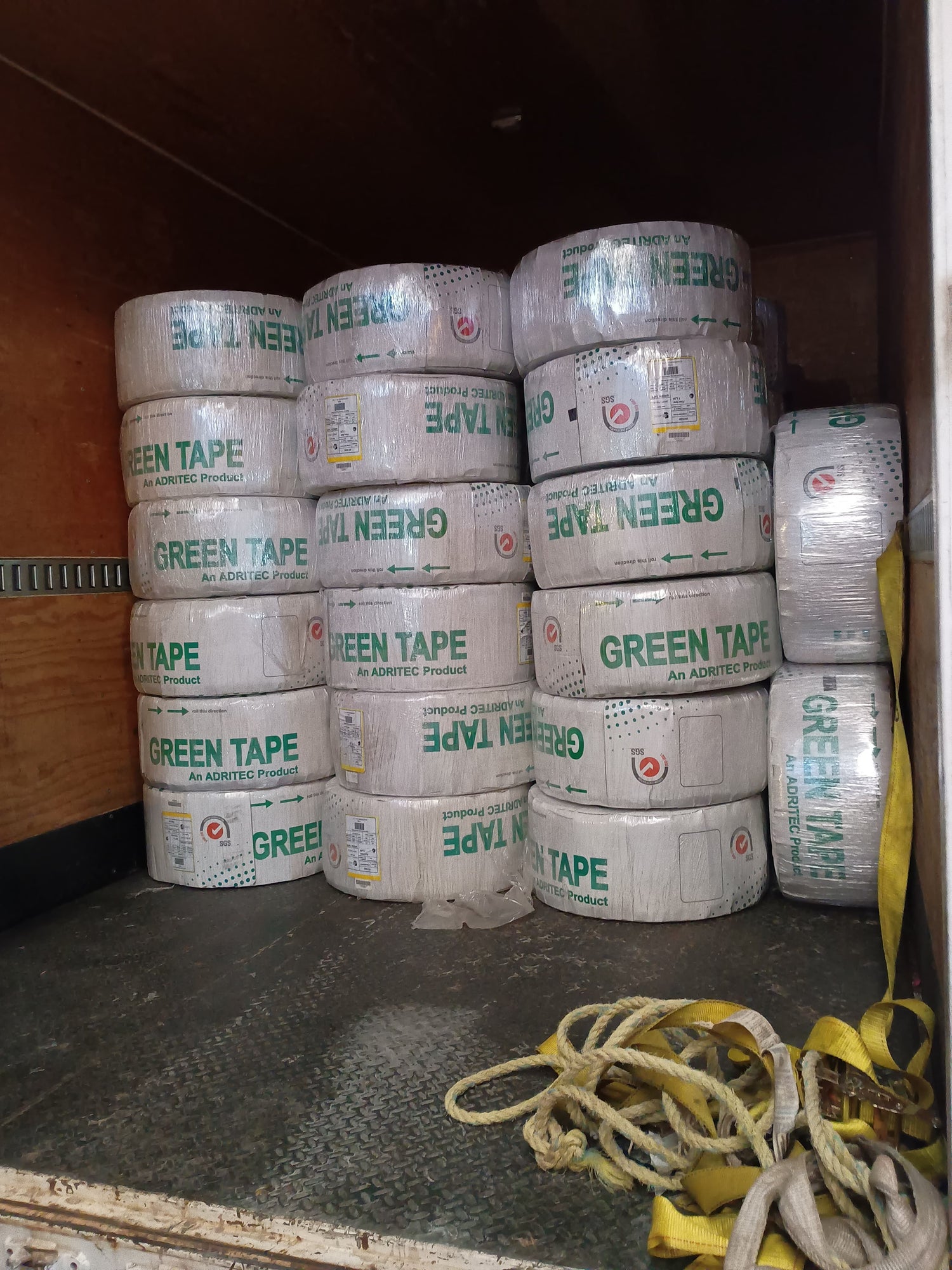 CINTA GREEN TAPE 17MM 6MIL, 1.0LPH GOTERO A 30CM, ROLLO 3000M