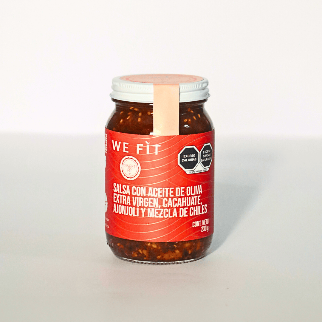 Salsa Macha con aceite de oliva extra virgen, cacahuate, ajonjolí y mezcla de chiles 230g